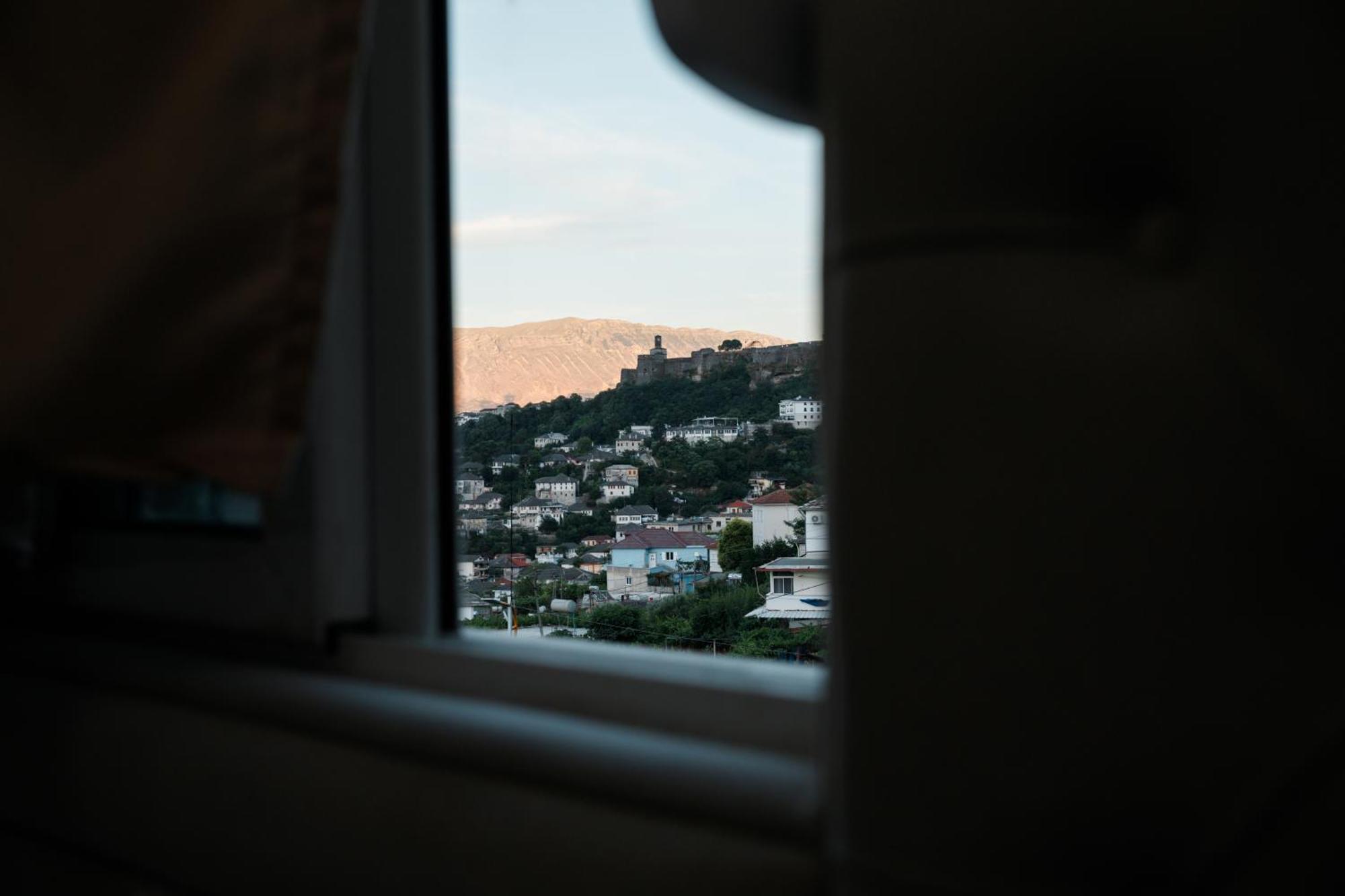 Vila Agimi 65 Gjirokaster Luaran gambar
