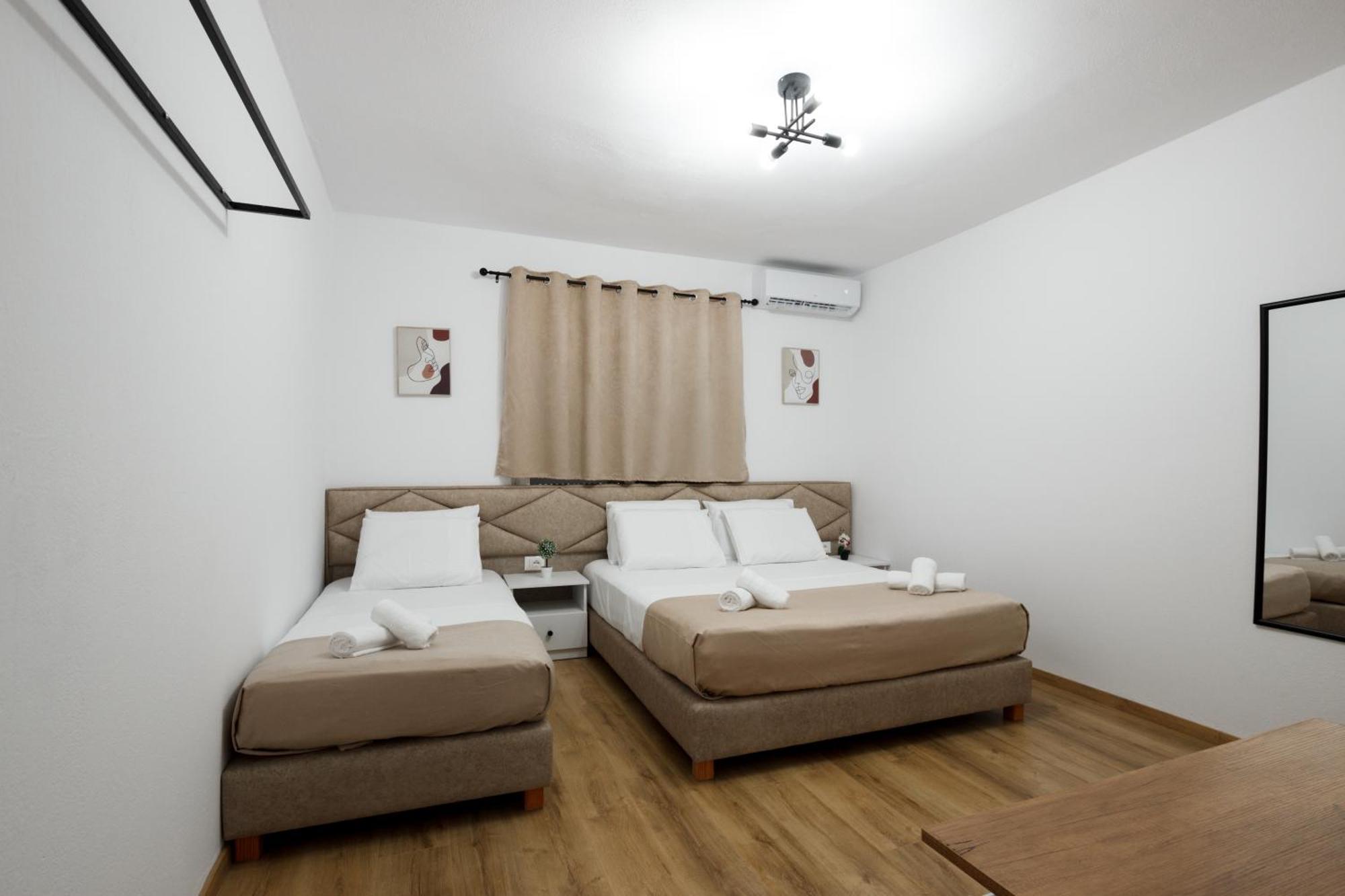 Vila Agimi 65 Gjirokaster Luaran gambar