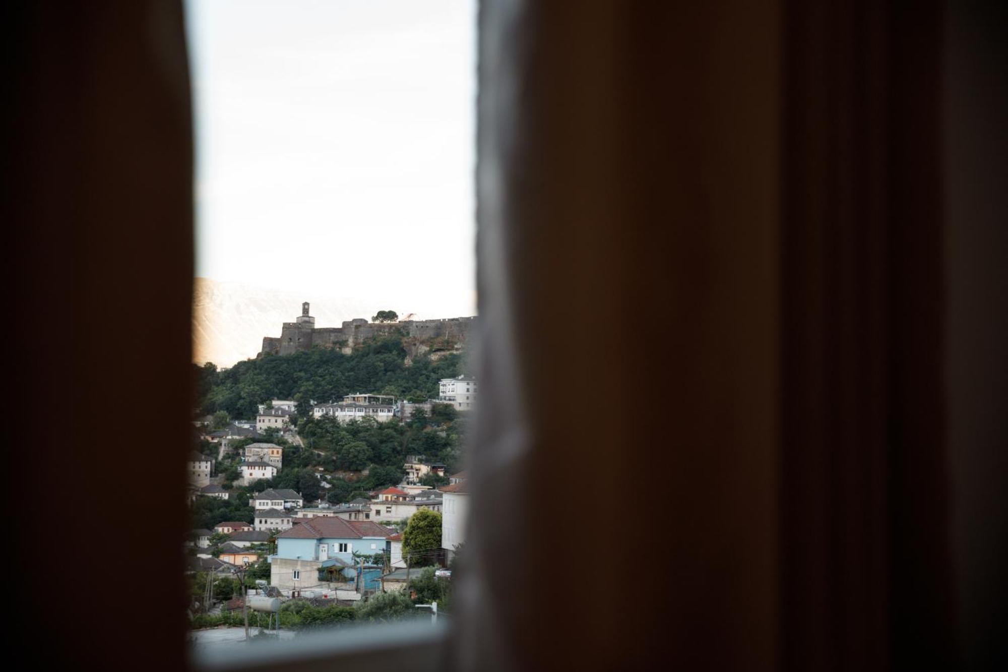 Vila Agimi 65 Gjirokaster Luaran gambar