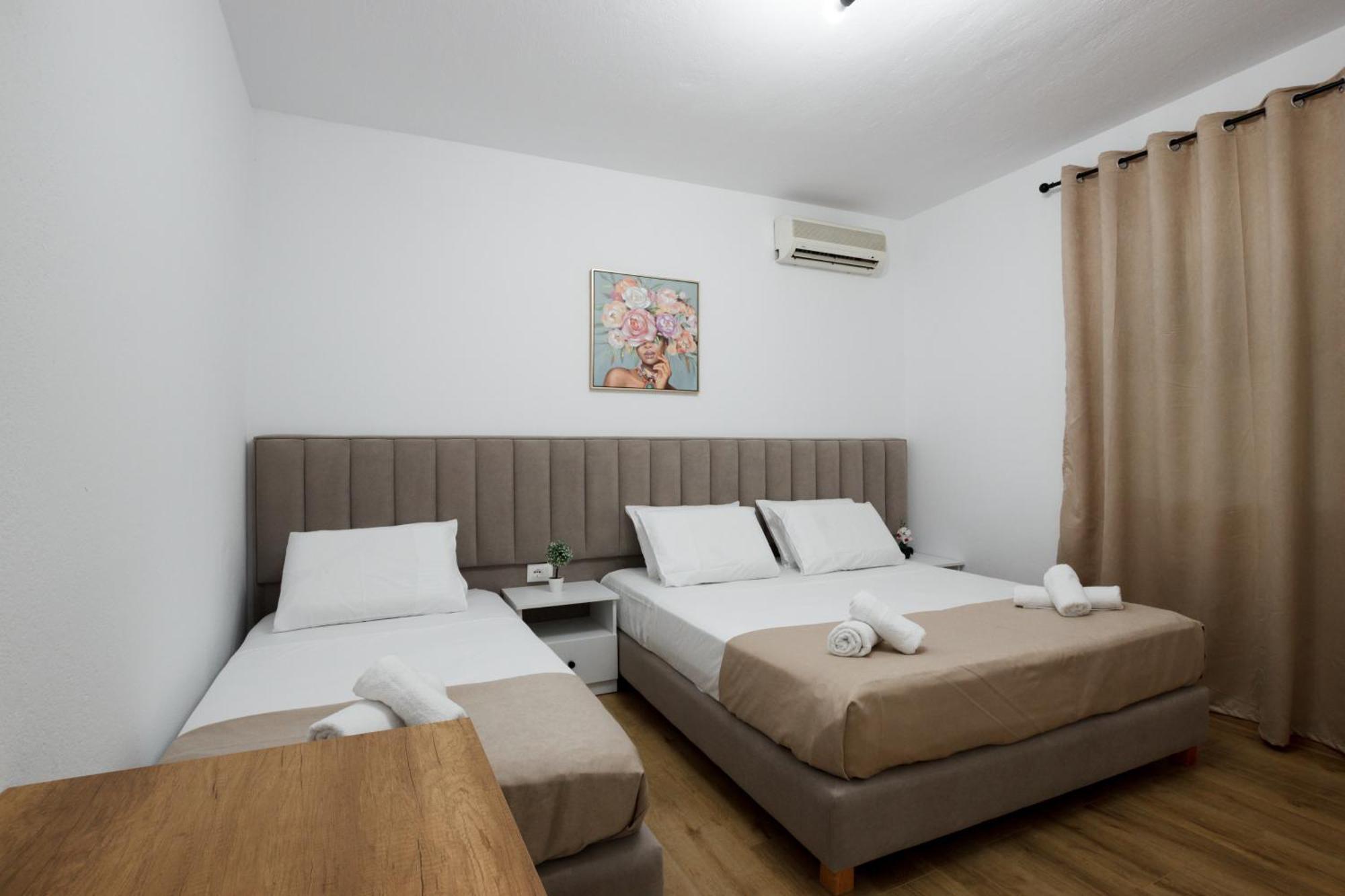 Vila Agimi 65 Gjirokaster Luaran gambar